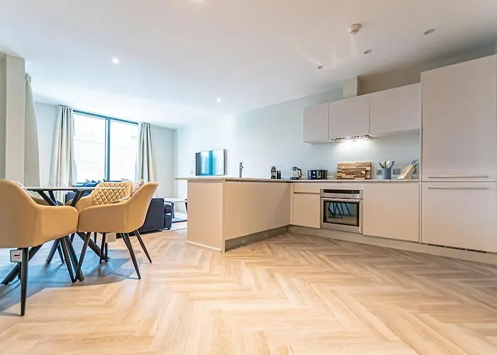 Luxurious 1 Bed - City View